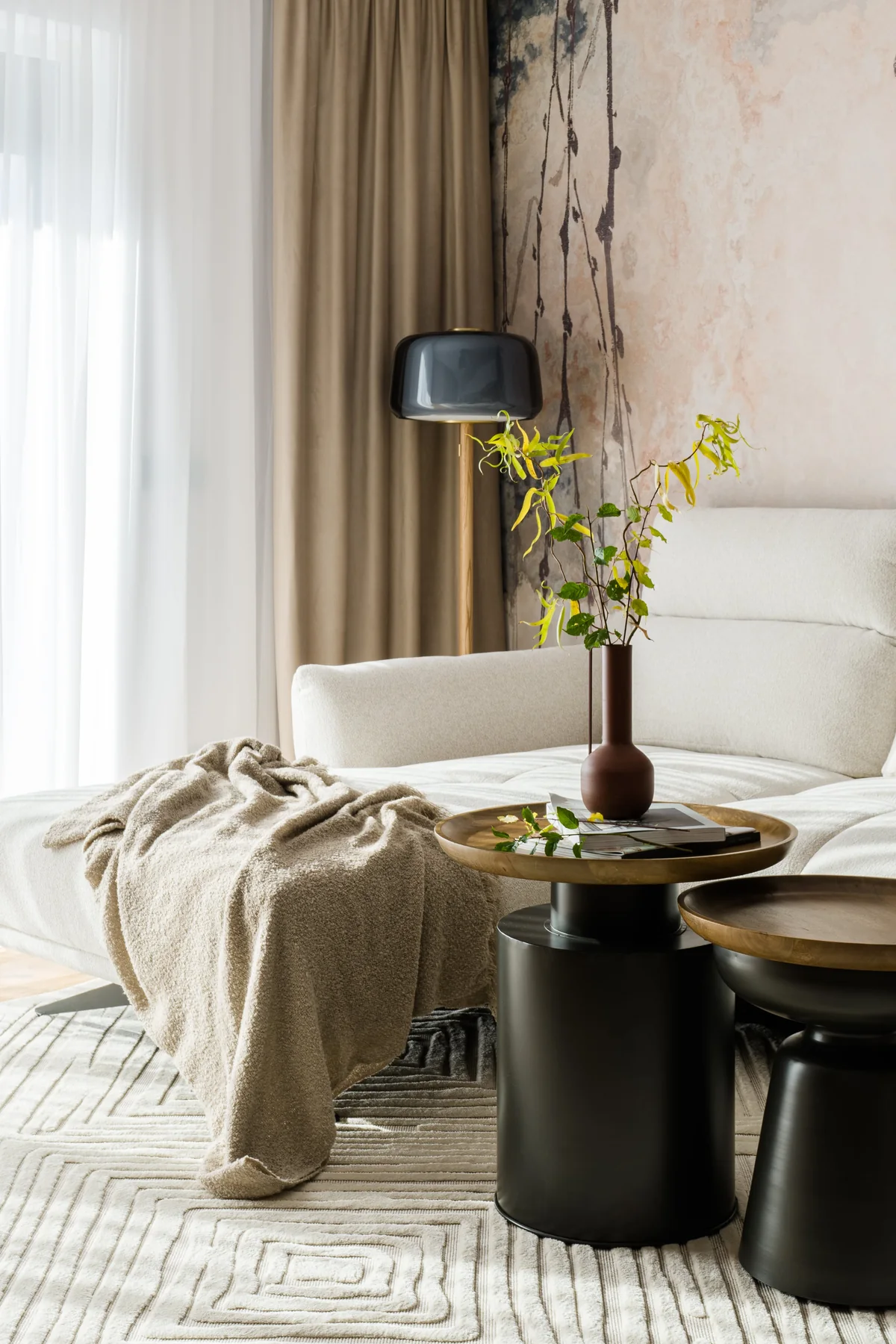 Glam Autumn — Living room in daylight