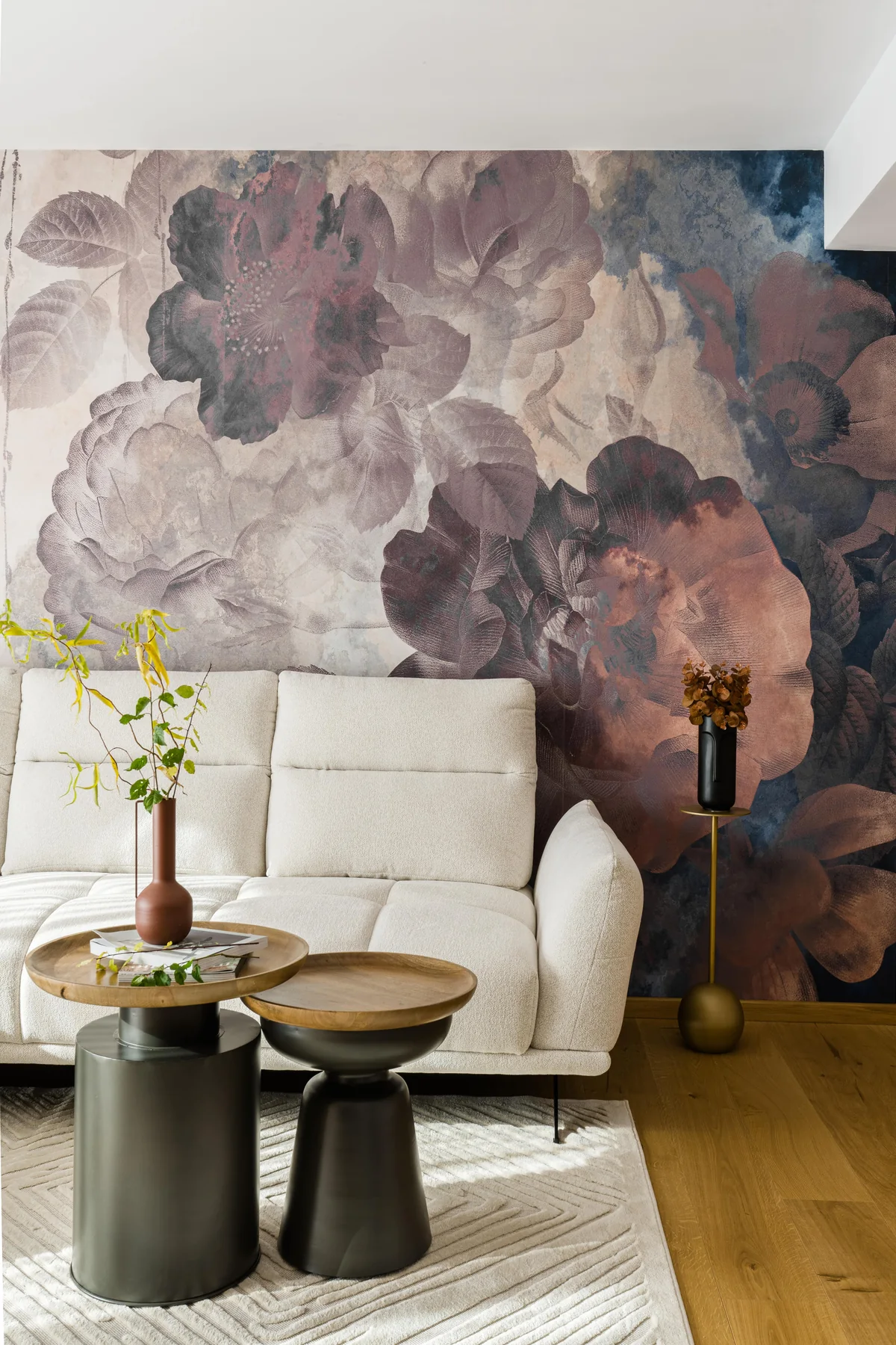 Glam Autumn — Floral wall and sculptural tables